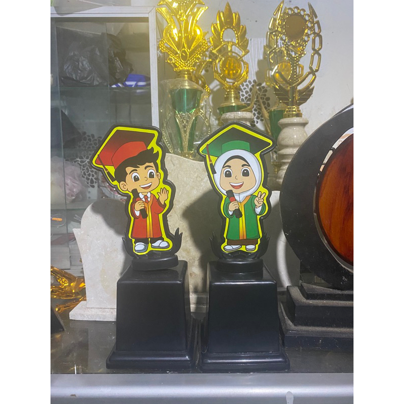 vendel wisuda - piala wisuda - asesoris wisudah - paud