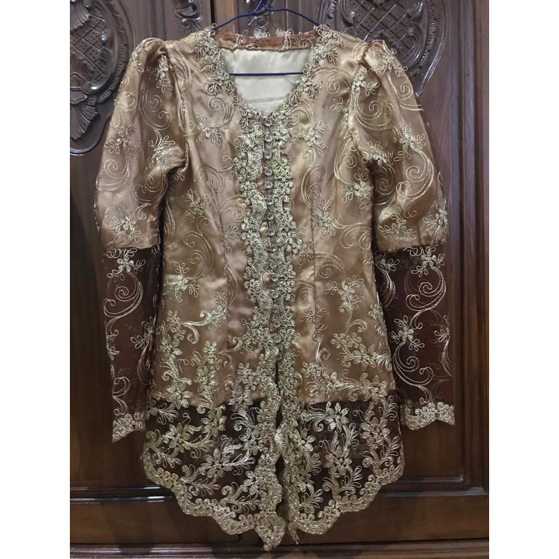 Kebaya Brokat (Preloved)