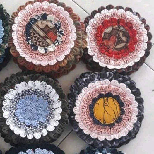 grosir jampel lemek panci lampin celemek piring vas bunga asbak kerajinan kain perca souvenir pesta