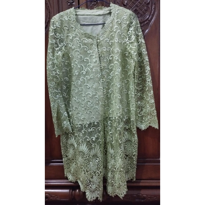 Kebaya Brokat (Preloved)