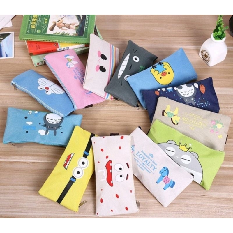 

Tempat Pensil Motif Karakter Lucu / Tempat Alat Tulis
