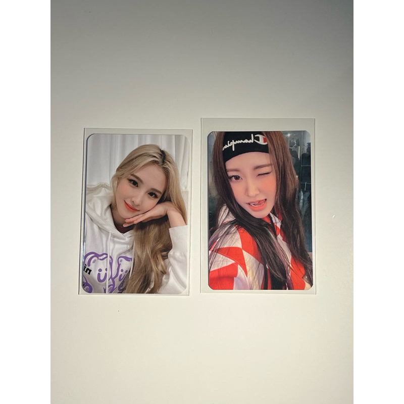 (J&T ONLY) - AVAILABLE SHOPEE VIDEO Weeekly Photocard Pc Poca Jaehee Zoa Monday Jihan Soojin Soeeun
