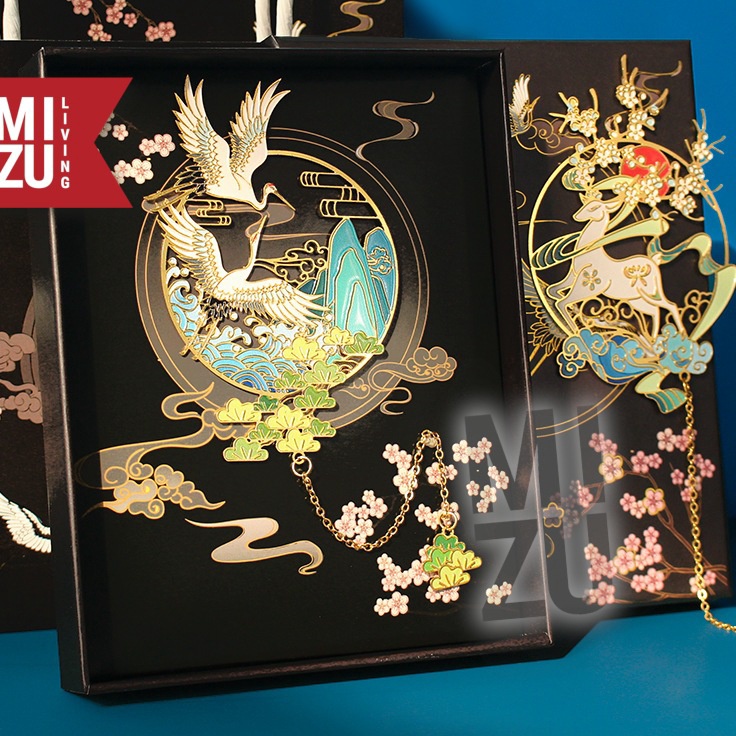 

Update Ekonomis MIZU SHINWA Metal Bookmark Gift Set Penanda Buku Pembatas Buku Hadiah