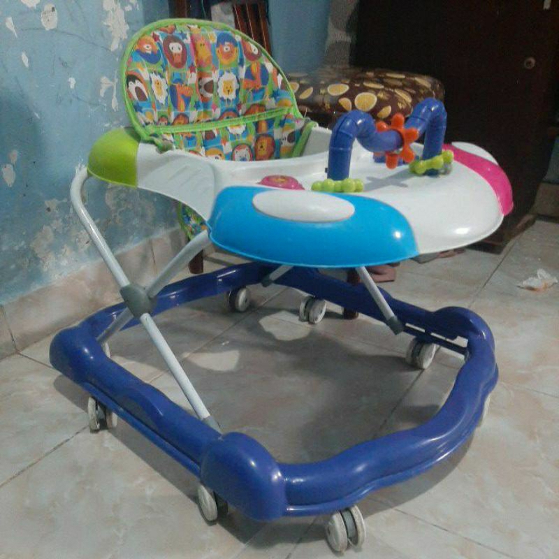 baby walker preloved