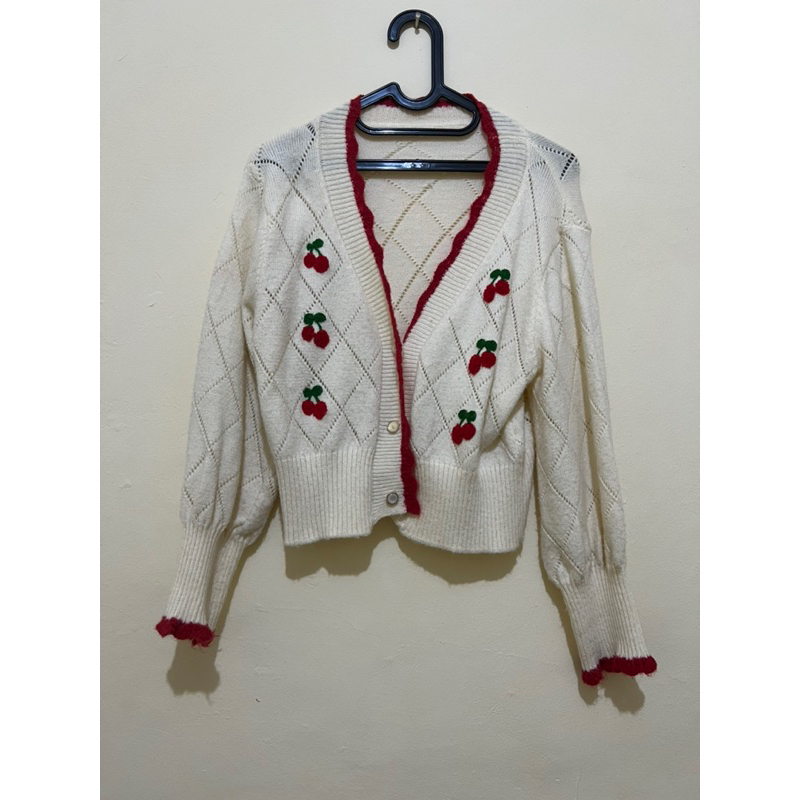 Cardigan Cherry