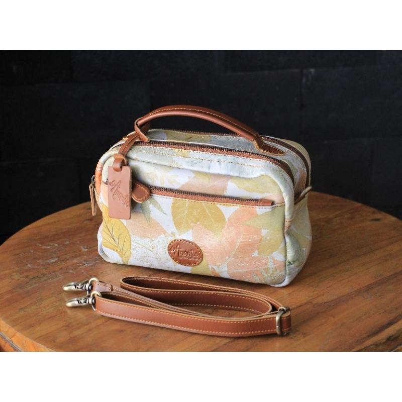 TAS SELEMPANG WANITA / ALILA MINI BAG SPECIAL ECOPRINT SAPI by anantio