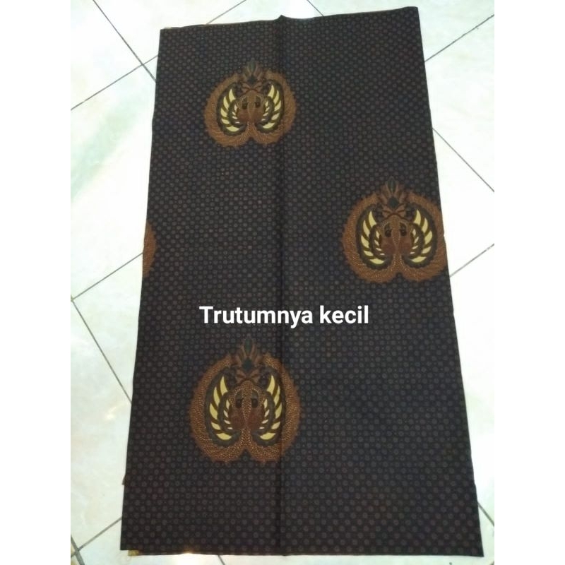 Jarik Soloan Handprint Motif Truntum sogan