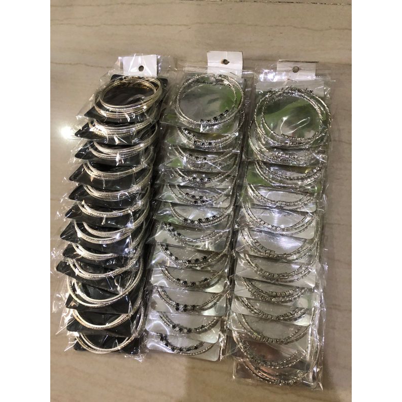 anting bulat besar berkilau