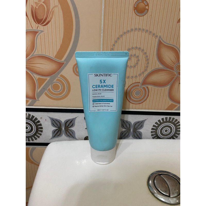 facial wash skintific