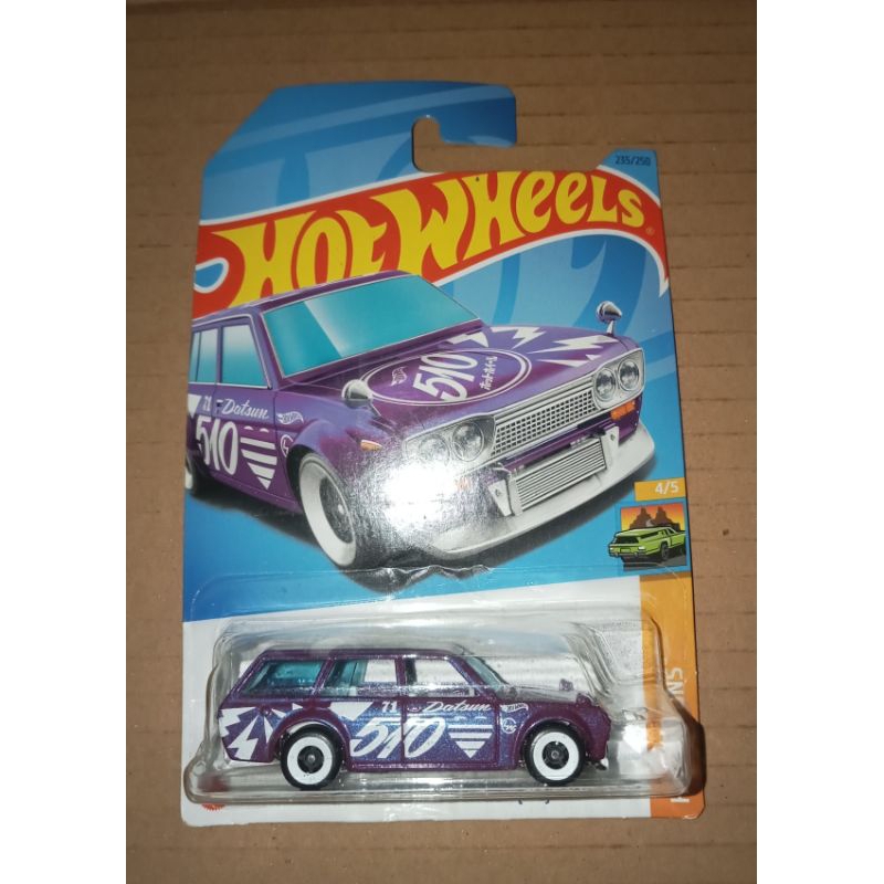 Hotweels Datsun wagon bluebird