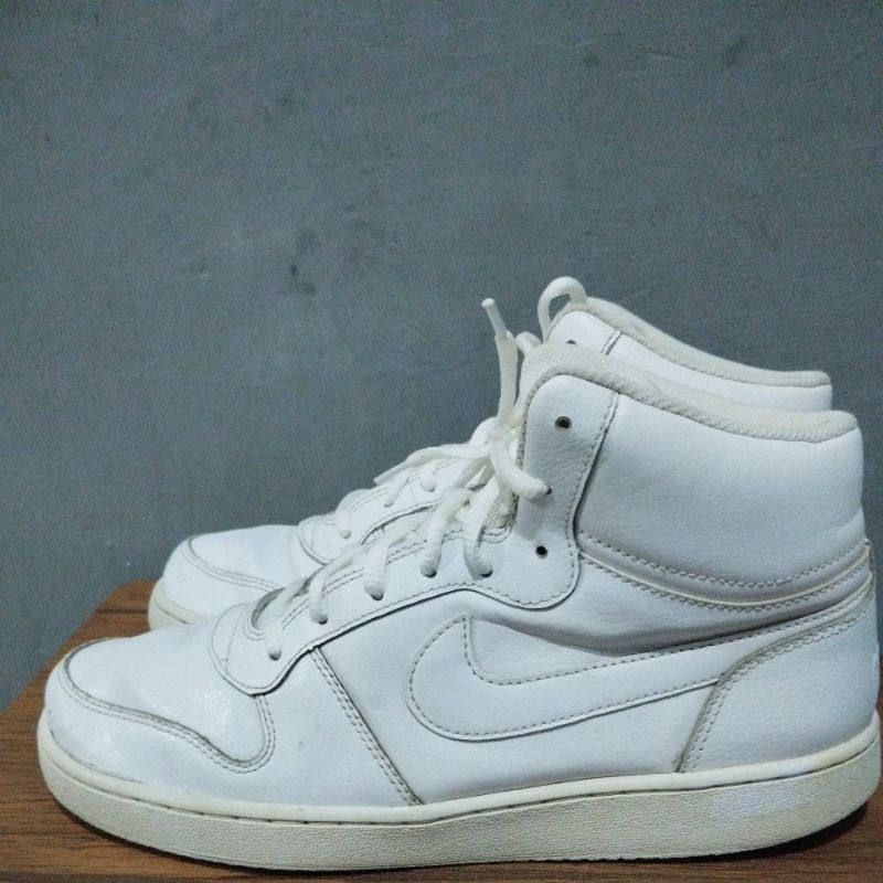 NILE EBERNON MID TRIPLE WHITE