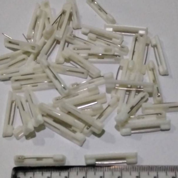 

Paling Kekinian Peniti name tag plastik gravo 32cm putih isi 144pcs