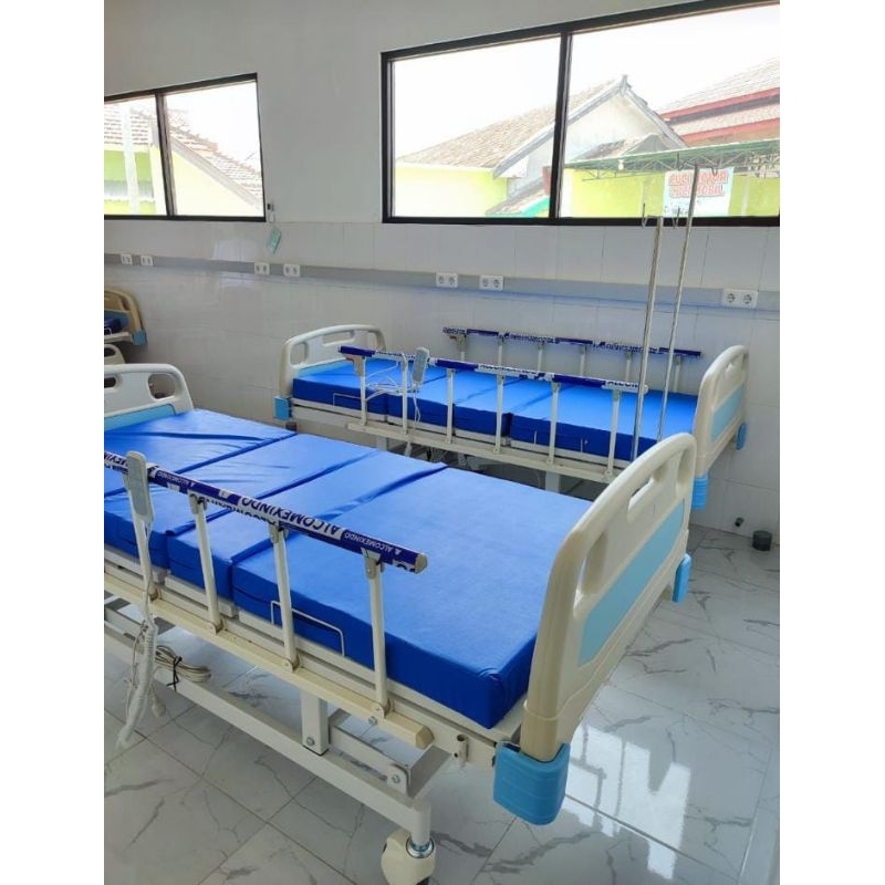 Bed pasien Electric  3 crank