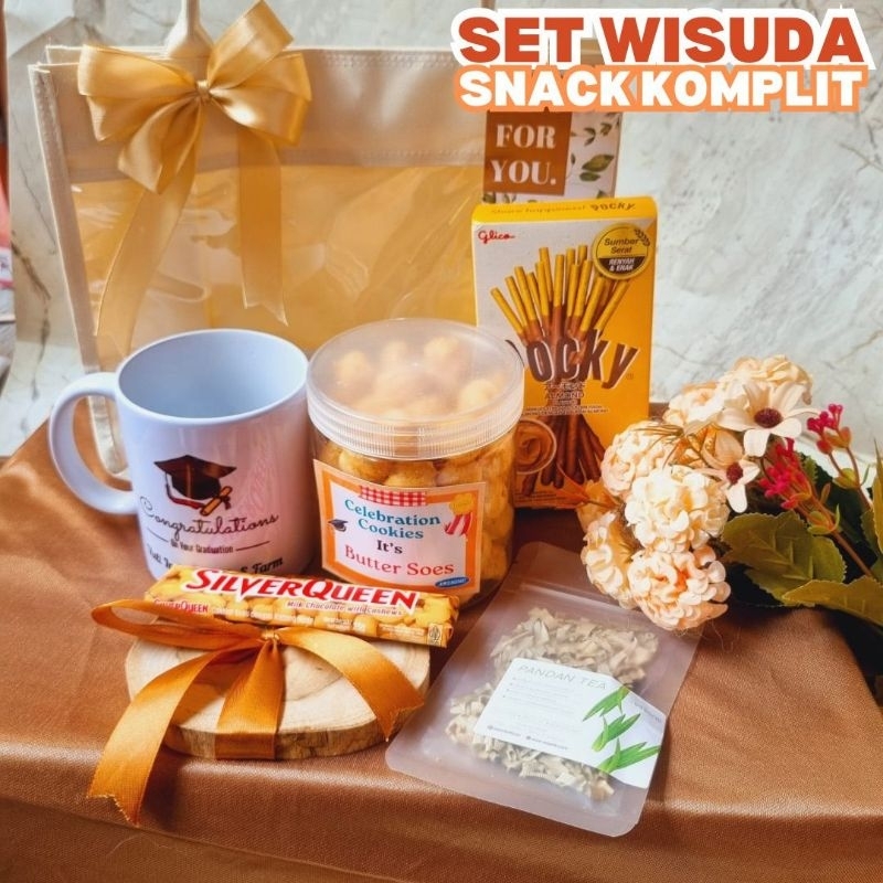 

Kado Wisuda Graduation Gift / Hampers Kue Toples Wisuda ( BTR 2 )