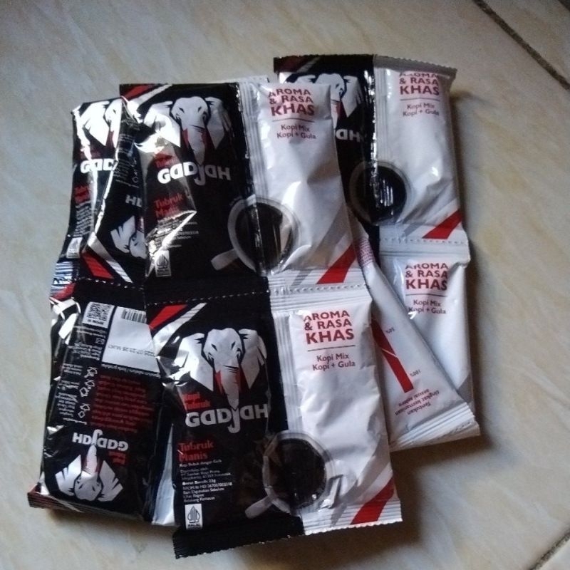 

Kopi tubruk Gadjah isi 10sachet @23gr