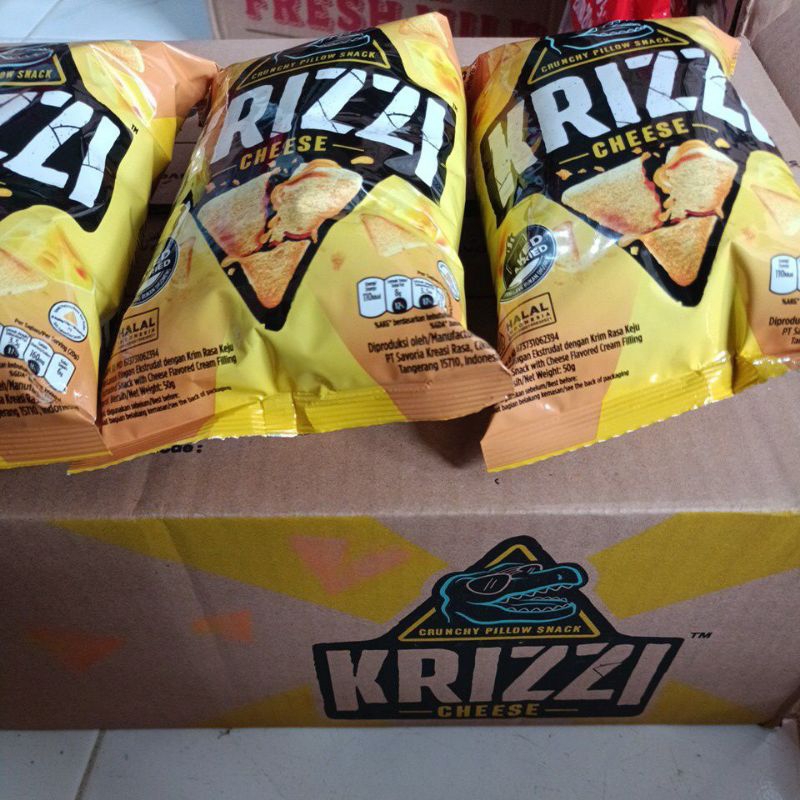 

Krizzi cheese 50gr crunchy pillow Snack keju 1 karton isi 20 pcs