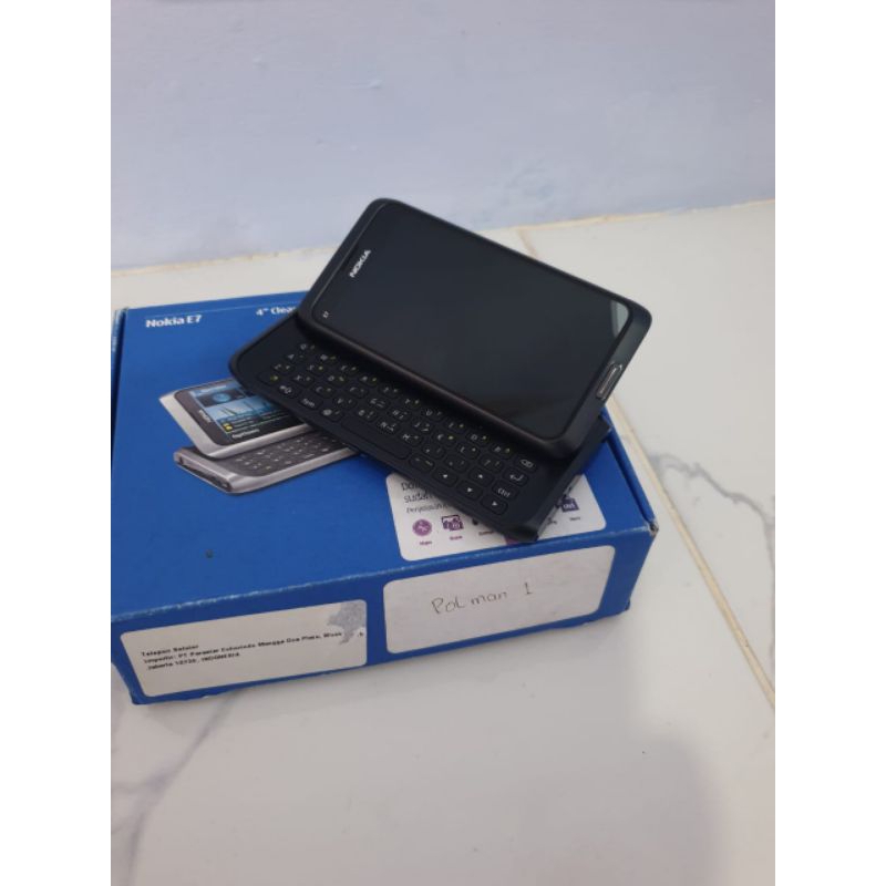 Nokia E7 Communicator original