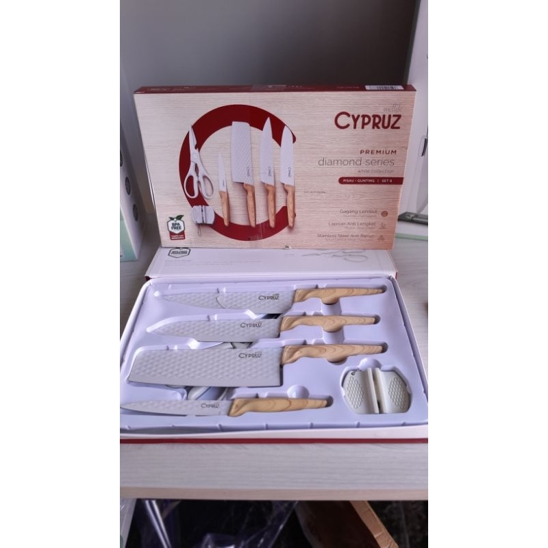 set pisau cypruz