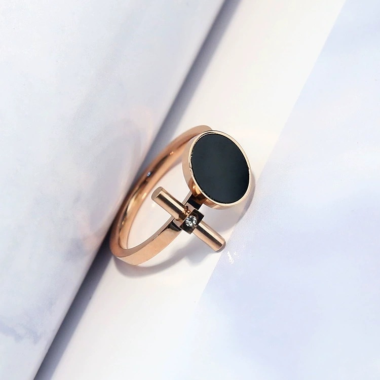 C41 Cincin Titanium Premium Wanita Liontin Bulat Hitam Mutiara One Size Lapis Emas 18K