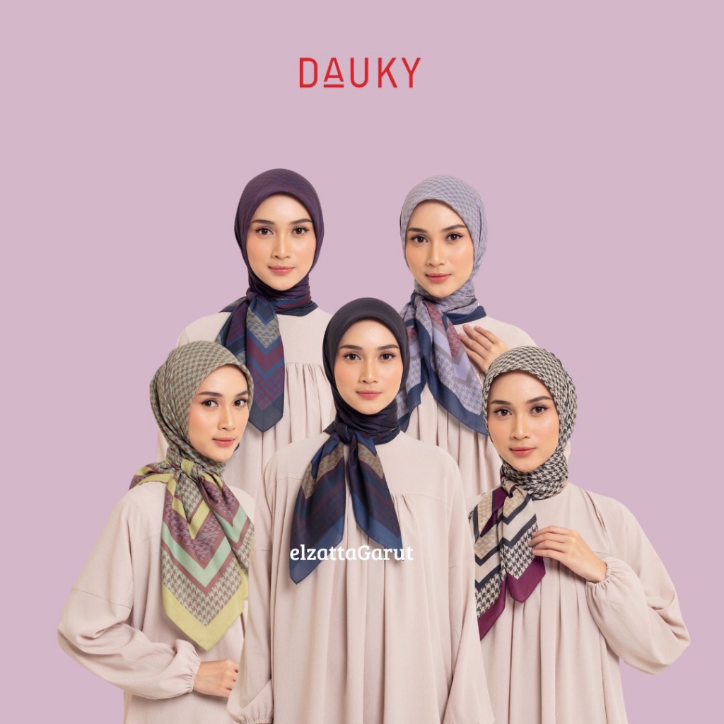 Terbaru HIjab Dauky Locomotion Houndstooth Scarf Dauky Hijab Segi Empat Terbaru Dauky