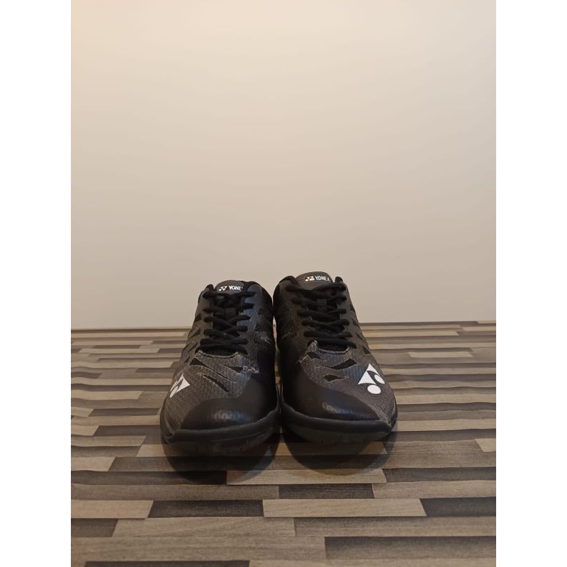 Sepatu Badminton Yonex Aerus 3 size 42 inshole 27 cm bekas Good Grade Ori

