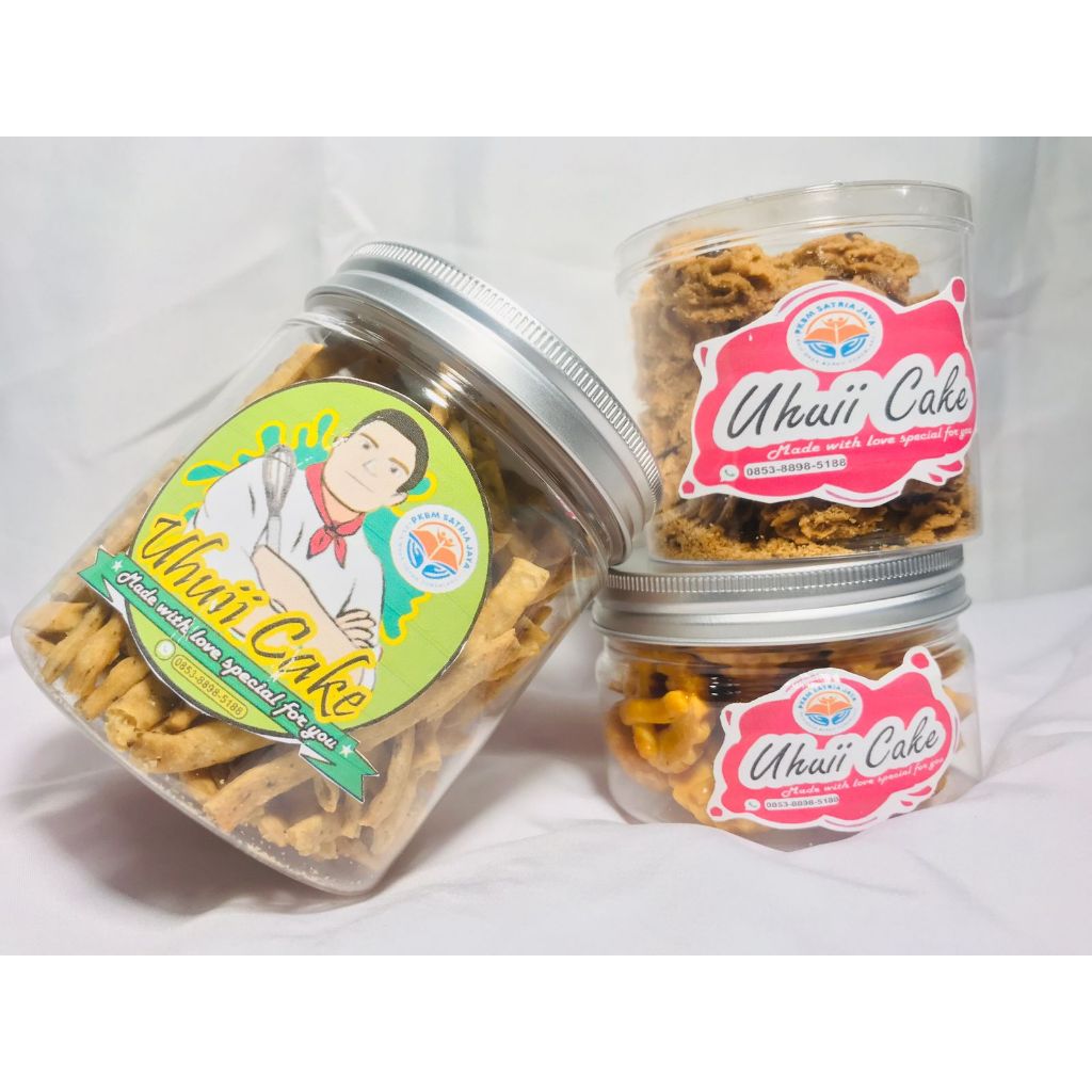 

Uhuii Cake Cemilan Khas Sampit