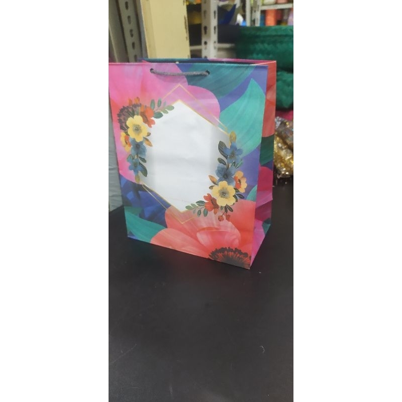 

paper bag buku motif bunga new isi 12 pcs terlaris dan termurah