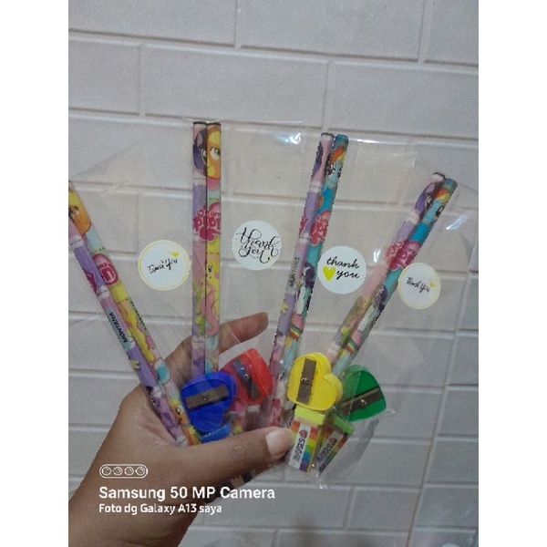 

Souvenir set pencil anak /Souvenir ulangtahun anak