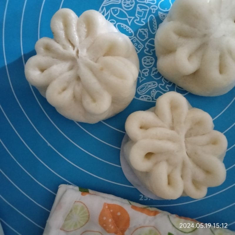 

Bakpao ayam kecap
