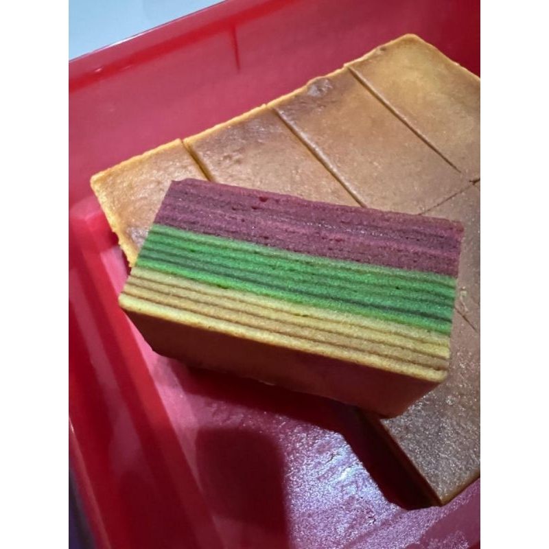 

Kue Lapis Legit Pelangi