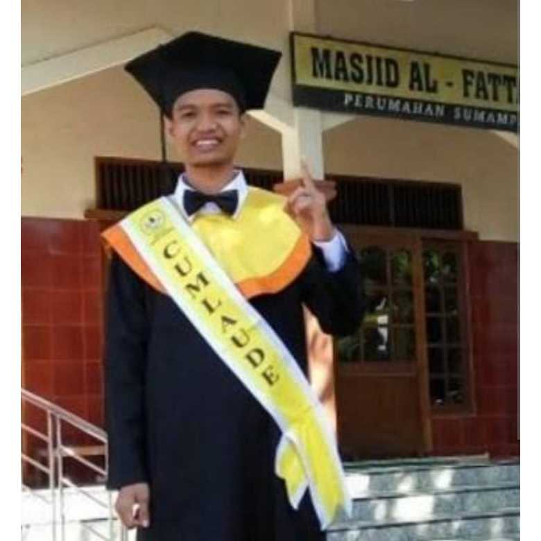 selempang cumlaude 180 Cmcustom logo + list (Baca Deskripsi)