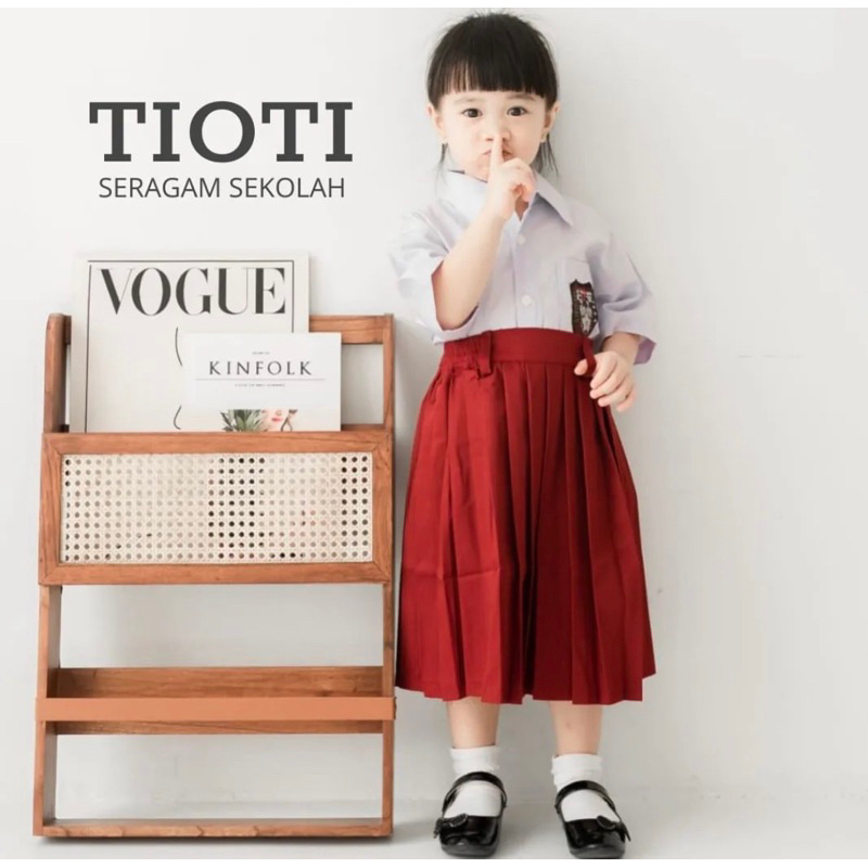 Seragam / pakaian sekolah SD TIOTI
