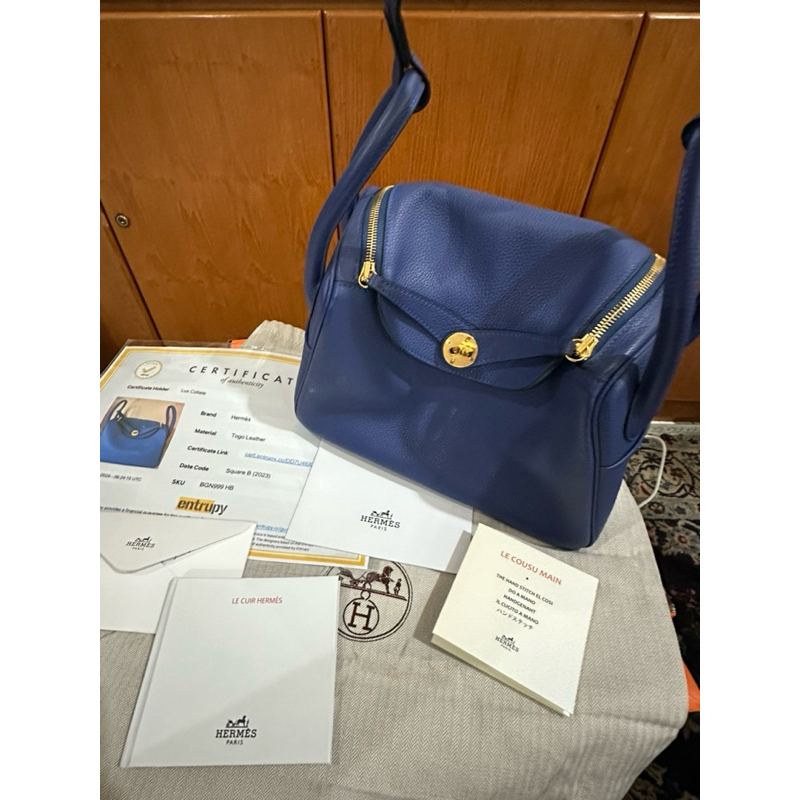 tas Lindy Her**s 26 preloved like new