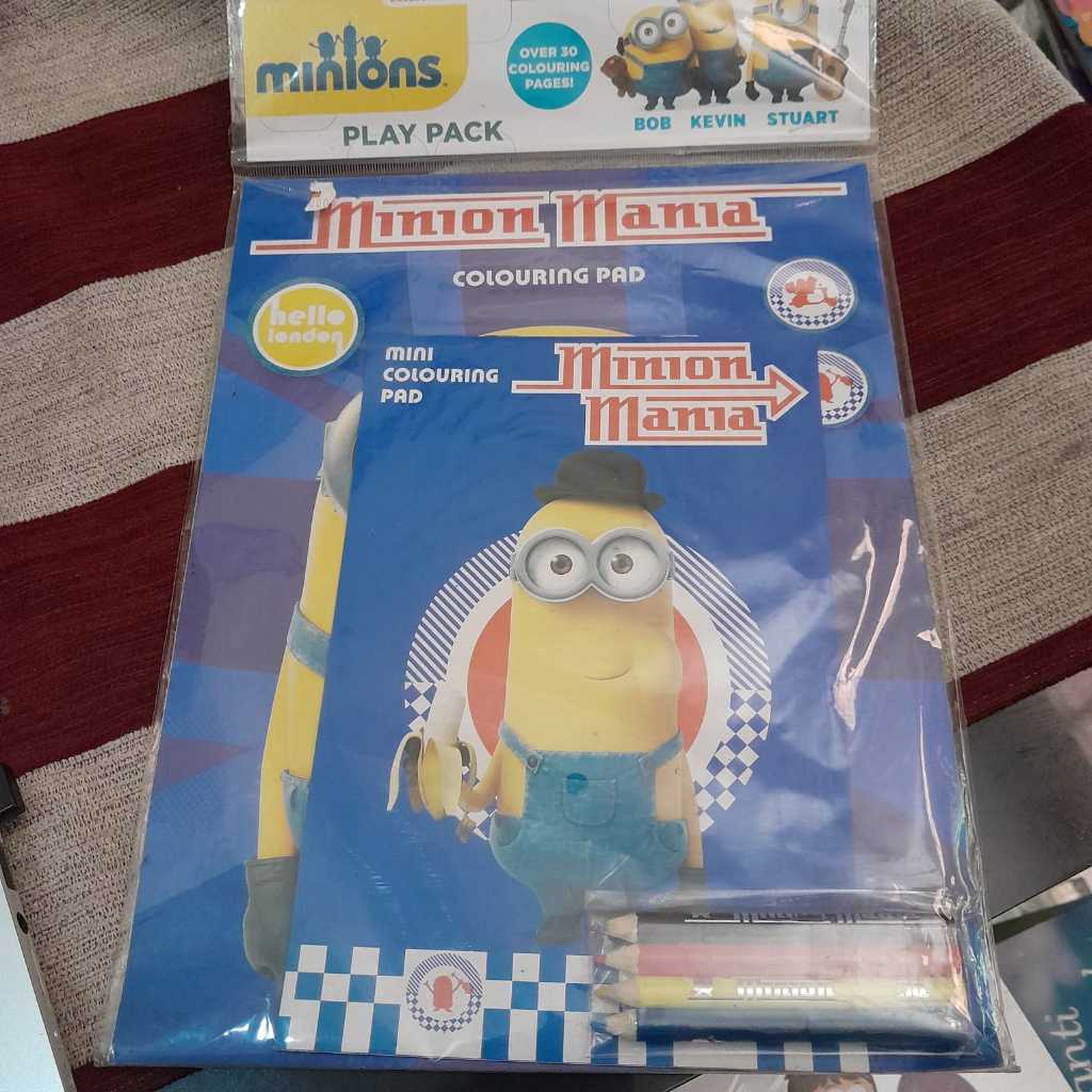 

MINIONS MANIA COLORING PAD