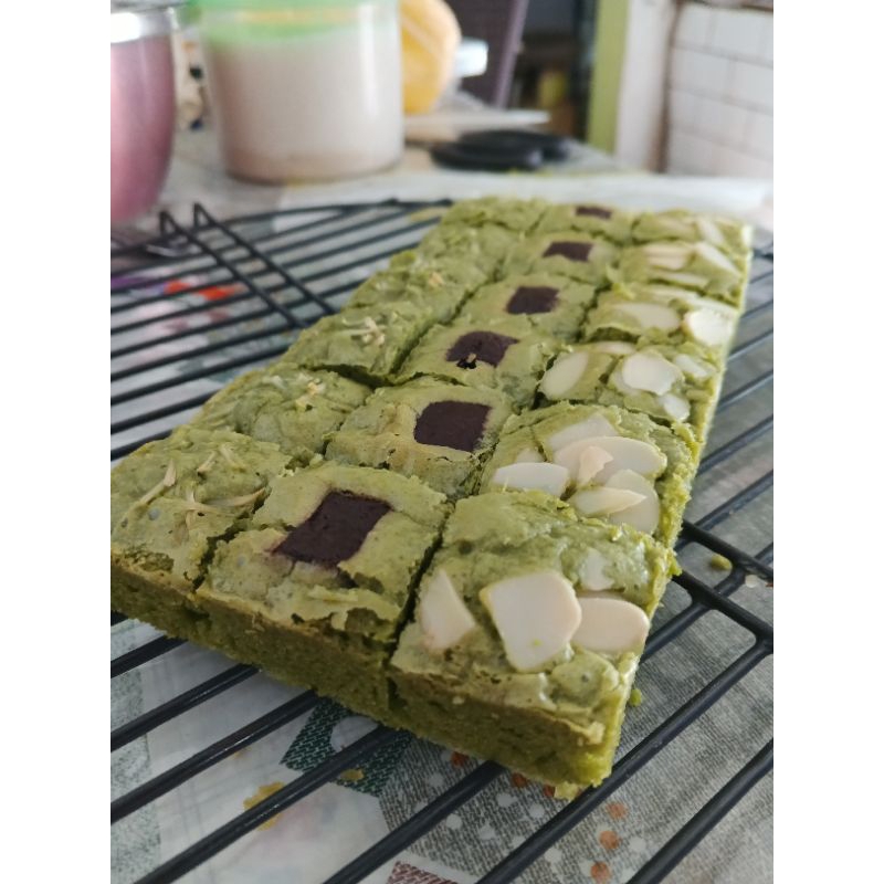 

Brownies Matcha 20 x 10 cm | 18 sekat