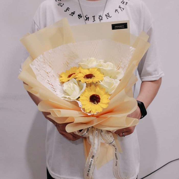 

Buket Bunga Wisuda - Bunga Matahari - Kado Guru Murah - Hadiah Graduation HW007