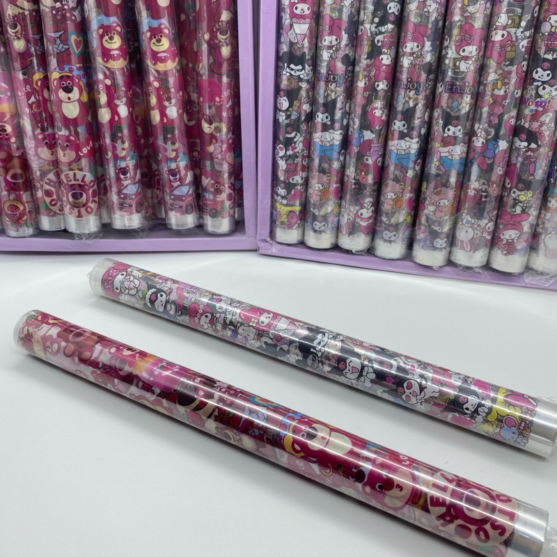 

Roll Stiker Sanrio Kartun Lucu Stiker Bahan Anti air / Stiker Buku / Stiker Gulungan / Stiker Kuromi Melody Lotso DIY Sticker Untuk Dekorasi / Sticker Tempel anak / Stiker Wajah