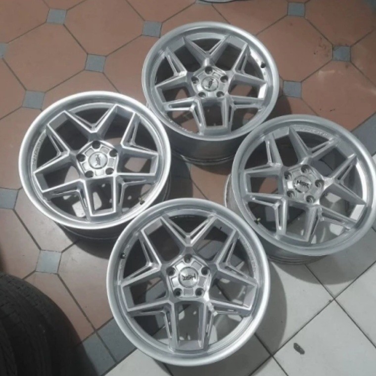 velg mobil bekas HSR WASILE ring 18 pnp inova x pander camry