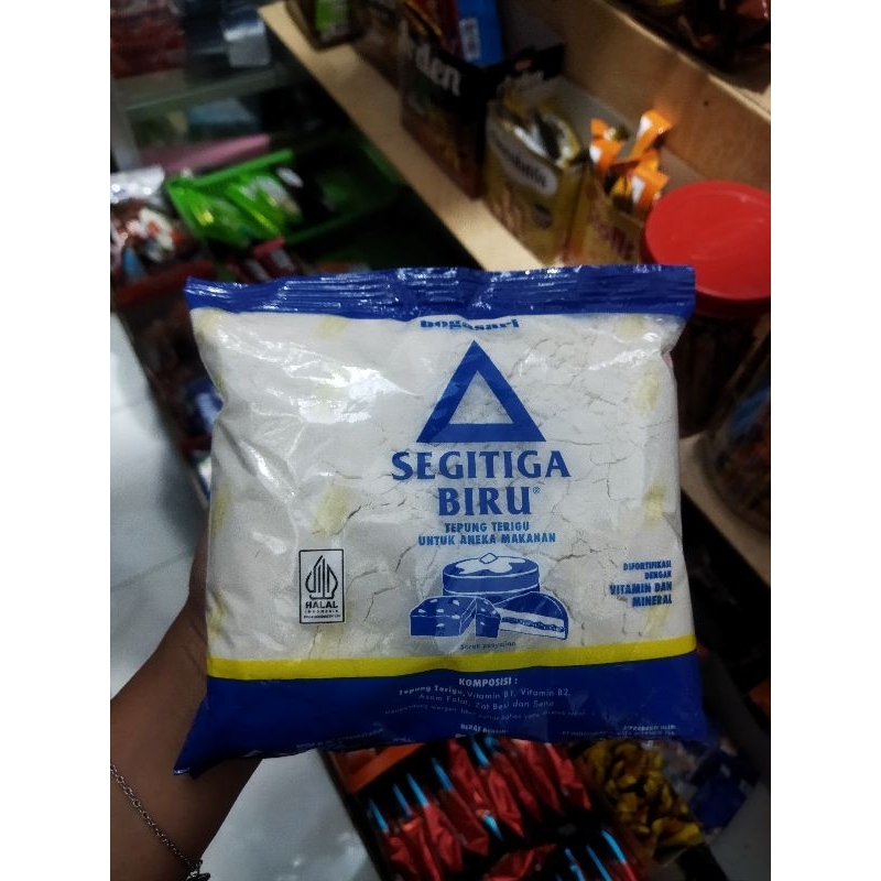 

Tepung Segitiga Biru 1/2kg