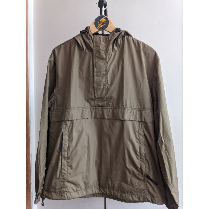 UNIQLO CAGOULE OLIVE