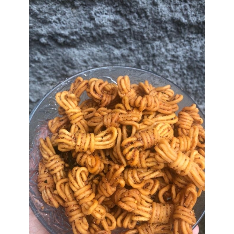 

MIE GULUNG PEDAS // CEMILAN GURIH ENAK 500gr 200gr