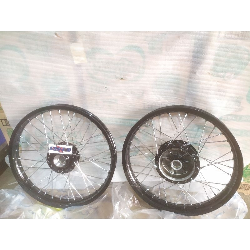 set velg depan belakang Rossi hitam glossy ring 18/18x160-18 x185