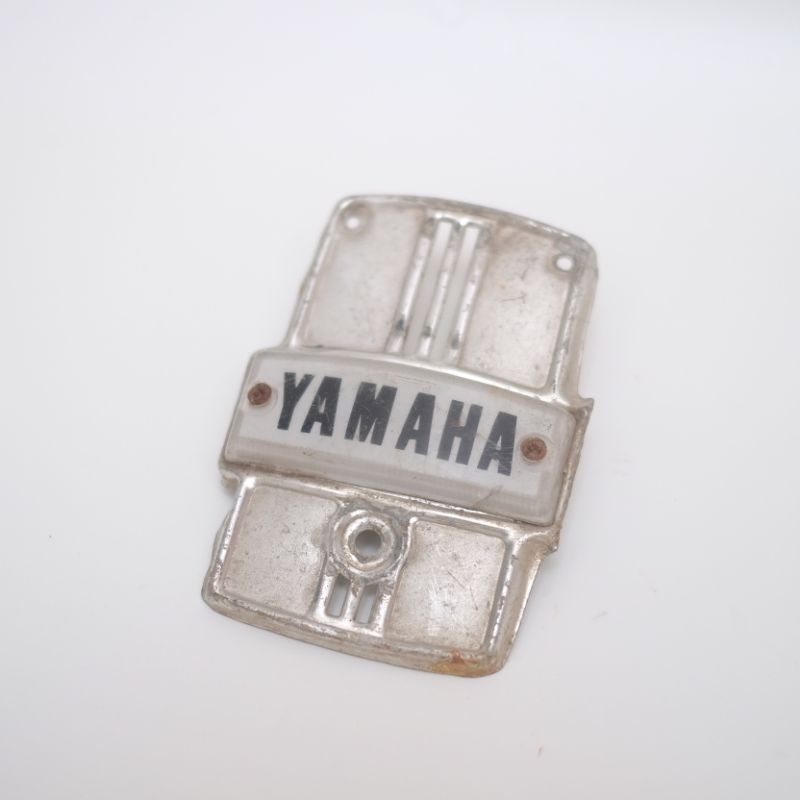 EMBLEM LOGO DADA LAMPU SENJA YAMAHA U5 U7 ORI