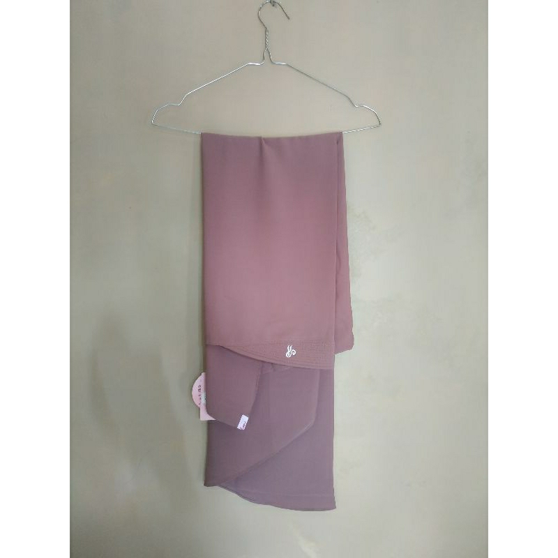 Preloved Hijab Bergo