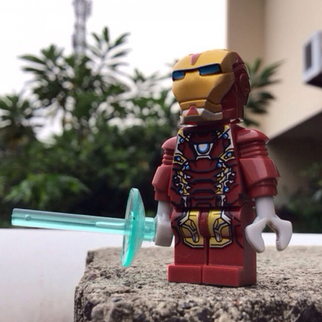 IRONMAN LEGO MARVEL LEGENDS