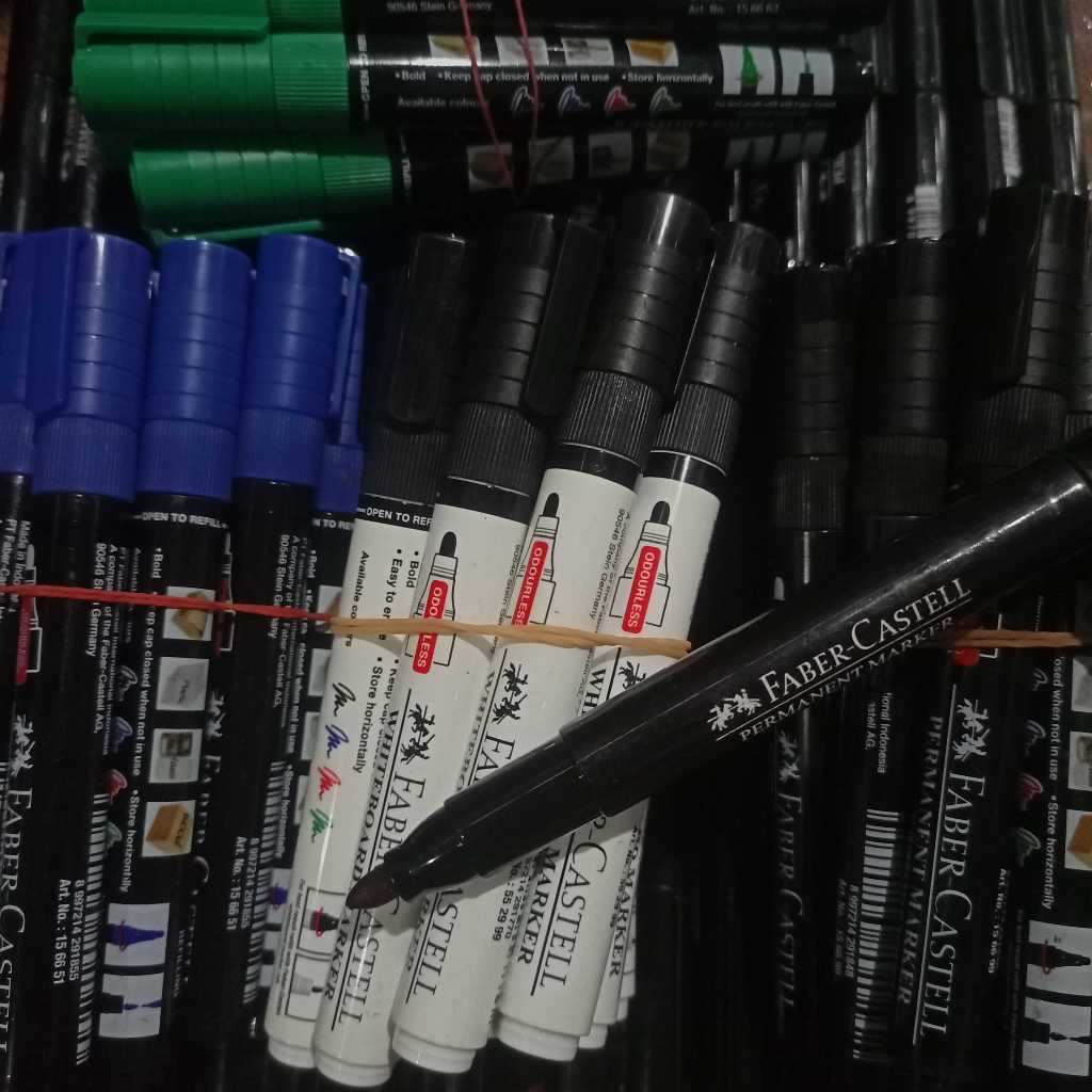 

Spidol Permanent / Spidol Faber Castell / Spidol Hitam