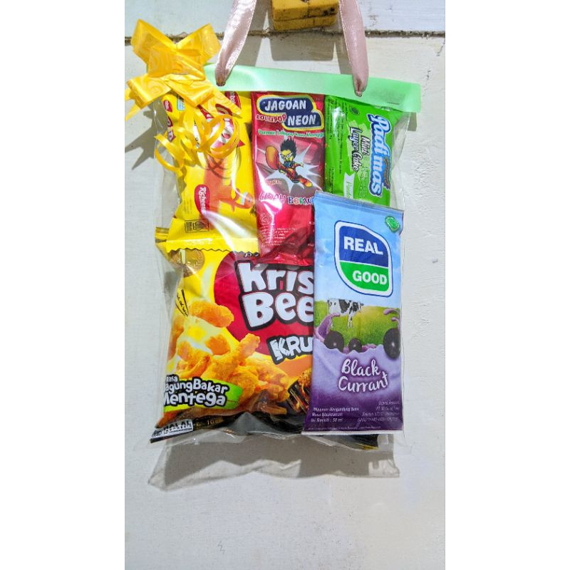 

Termurah parcel snack hadiah anak/Termurah snack parcel ulang tahun anak hadiah ulang tahun snack gift hampers ulang tahun