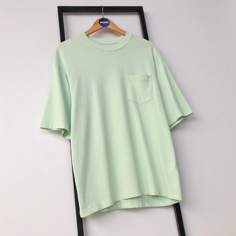 L/XL Kaos Oversize GU by UNIQLO Original Pocket Tee Polos Hijau Muda Mint