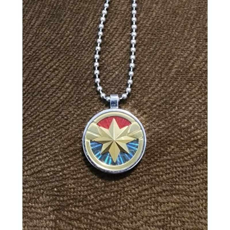 Pendant Captain Marvel MCI