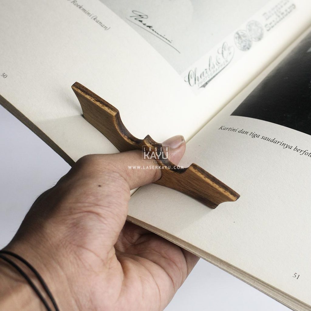 

Book Holder Penahan Buku Penjepit Buku